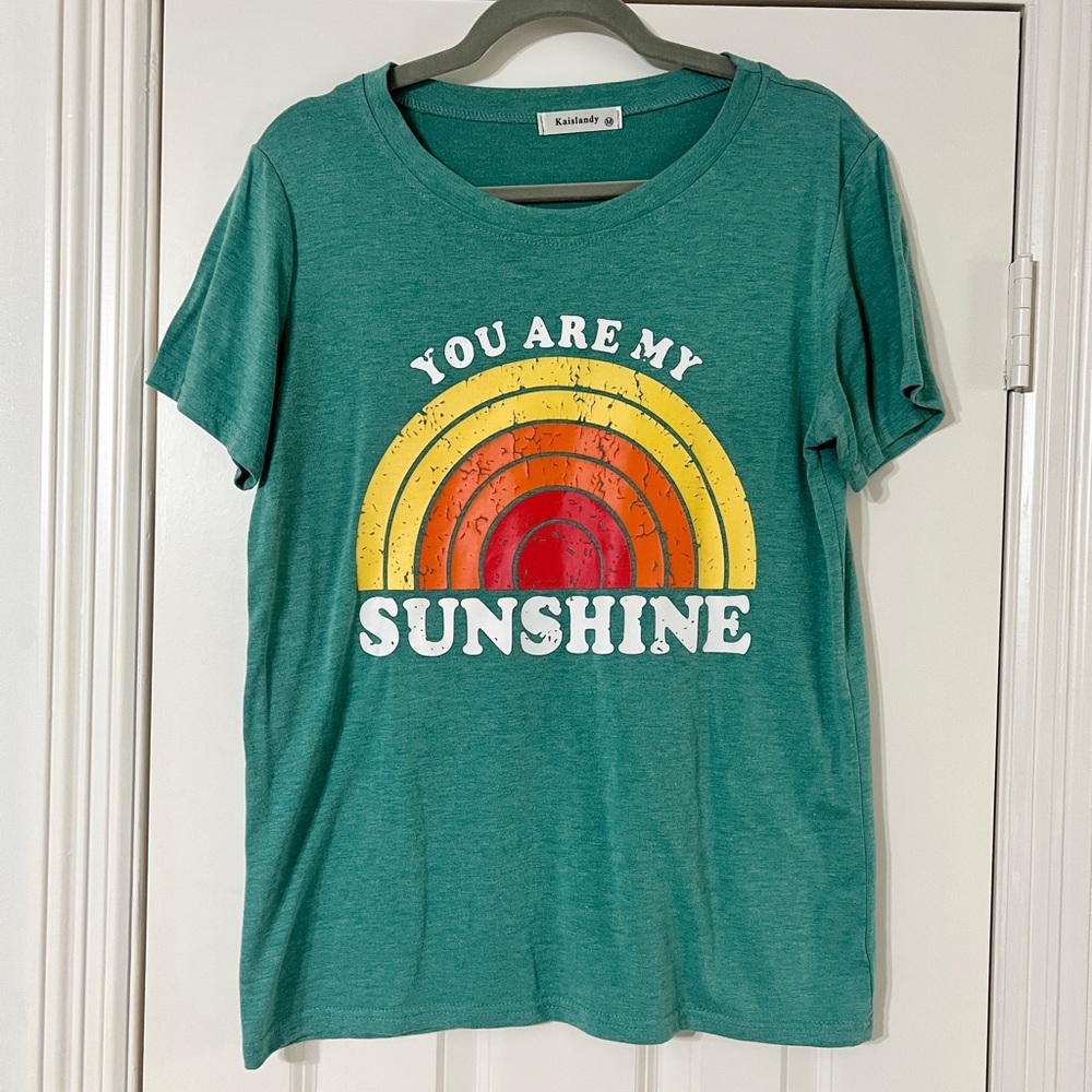 Sunshine Green Graphic Tee | Size: M
